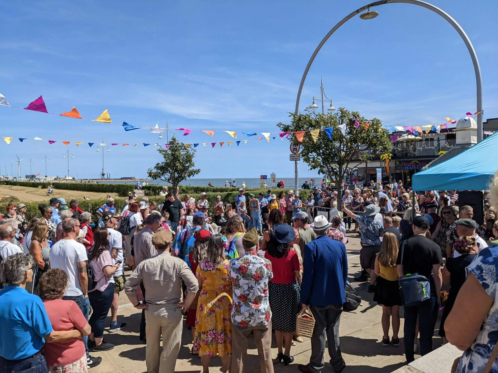 Figure 7 – Crowds gathered to watch the dance performances on Claremont Pier